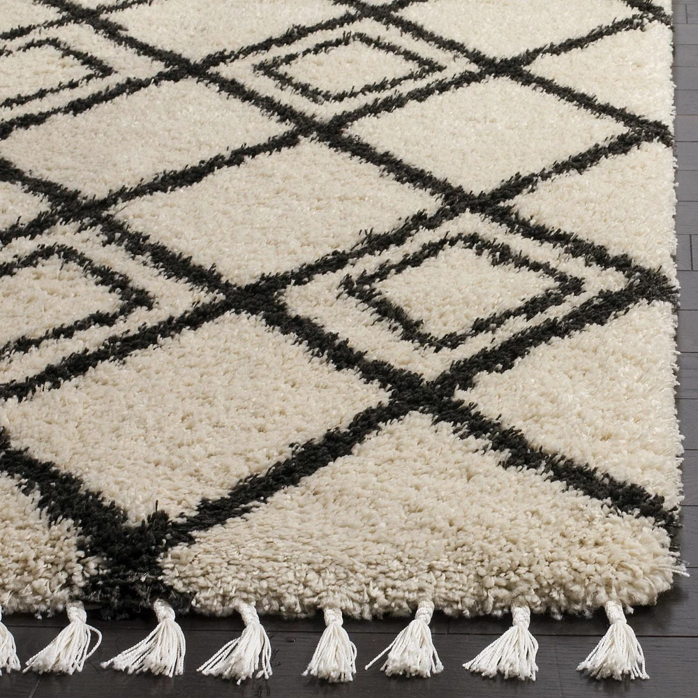 Safavieh Moroccan Fringe Kingston Geometric Shag Area Rug