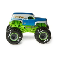 Monster Jam, Official Grave Digger Monster Truck, Die-Cast Vehicle, World Finals Series, 1:64 Scale, Kids Toys for Boys Ages 3 and up