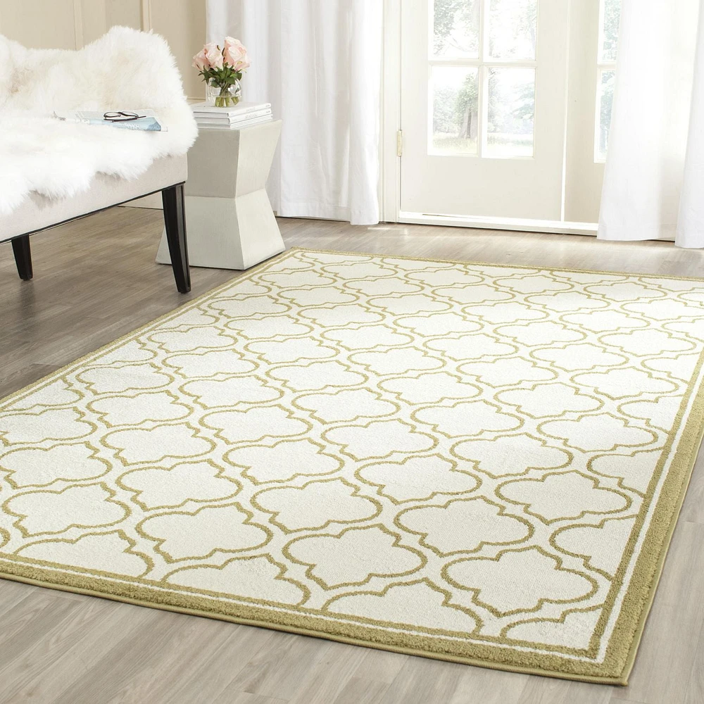 Safavieh Amherst Wilson Geometric Area Rug