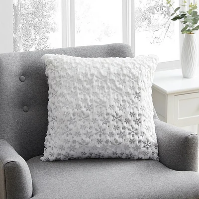 Holiday Time Snowflake Decorative Cushion in White/Silver