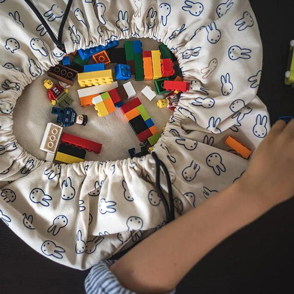 Play & Go - Miffy Mini - 3-in-1 Play Mat - Storage Bag & Diaper Bag - Fun & Interactive - Collaboration with Miffy - 40 cm Diameter - Suitable for Newborn to Toddler - Easy to Carry Everywhere