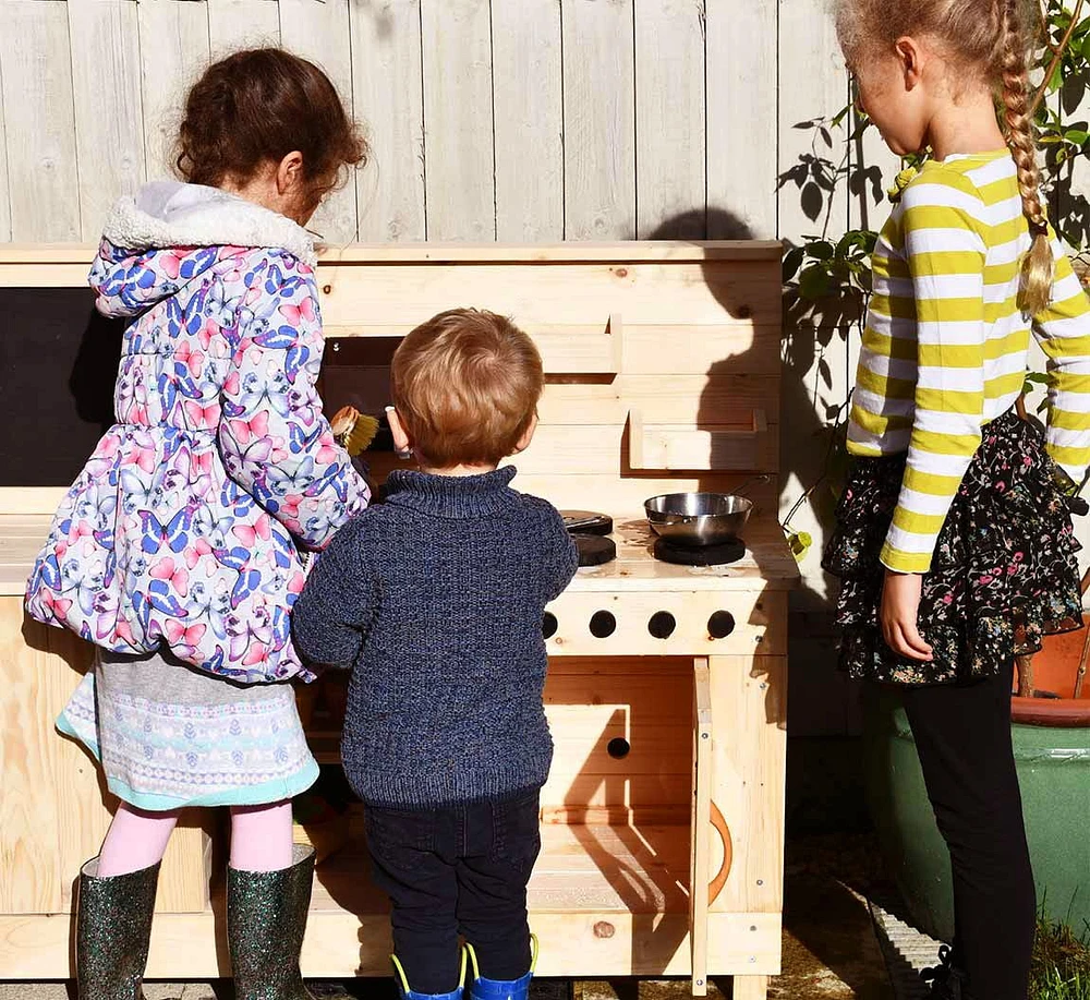 Big Game Hunters Triple Mud Kitchen