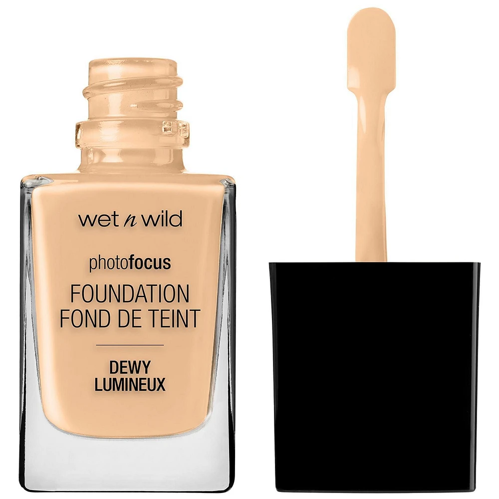 WetNWild Photo Focus Dewy Foundation, WNW Dewy Foundation