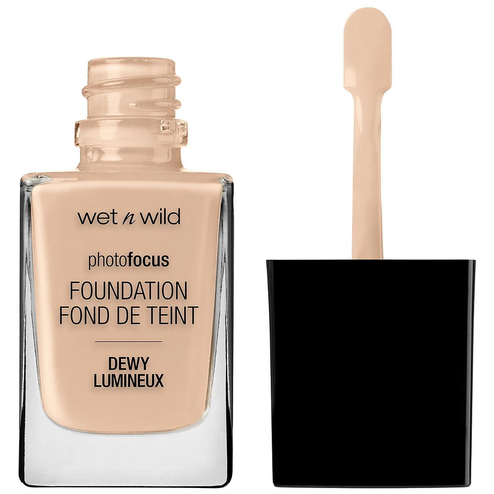 WetNWild Photo Focus Dewy Foundation, WNW Dewy Foundation