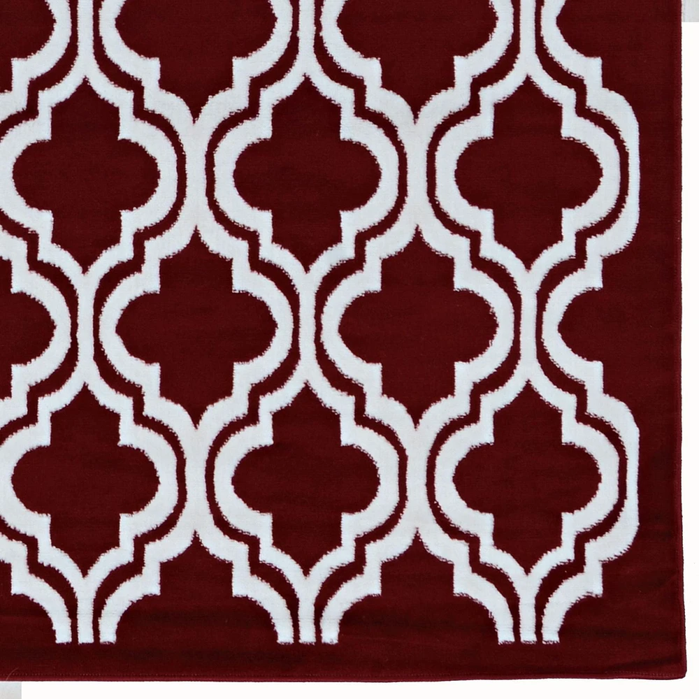 Capri Quatrefoil Red & Cream 6' 5" x 9' 3" Area Rug