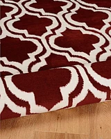 Capri Quatrefoil Red & Cream 6' 5" x 9' 3" Area Rug