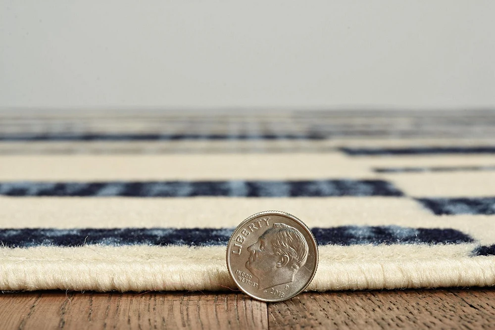 Capri Leslie Bone & Blue 4' 3" x 7' 3" Area Rug