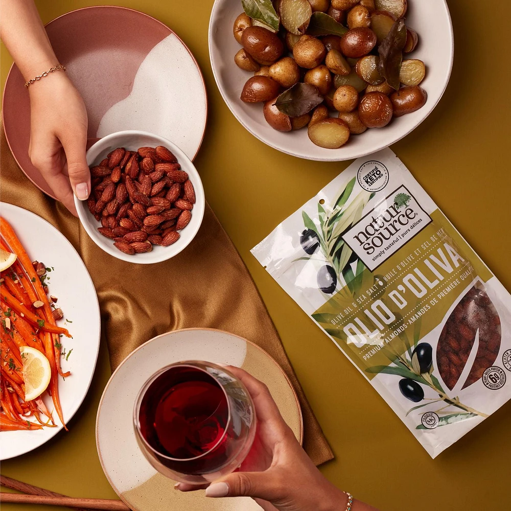 Natursource Olio d'Oliva Premium Almonds 150g, ·Premium almonds from California tossed with olive oil & sea salt<br>·Artisanally dry roasted (never fried)<br>·Clean label – only 3 ingredients!<br>·6g of plant-based protein per 28g serving<br>·3g of fibre per 28g serving<br>·KETO certified by the Paleo Foundation<br>·GMO Free