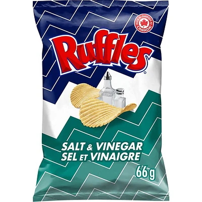 Ruffles Salt & Vinegar Flavoured Potato Chips, 66 g.