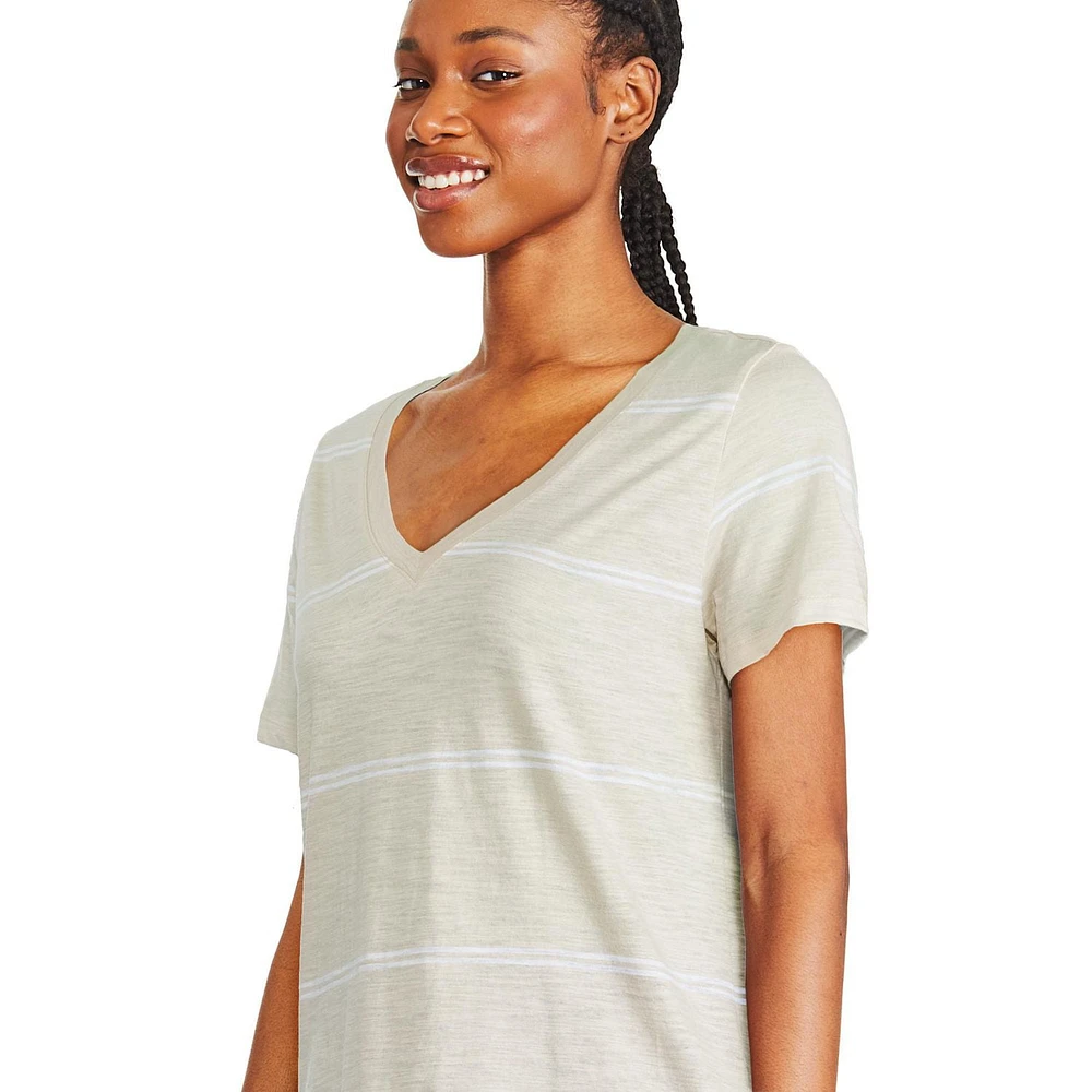 George Women's V-Neckline Tee