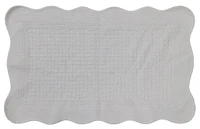 HT SCALAPED EDGE WHITE 20x32, Bath Rug