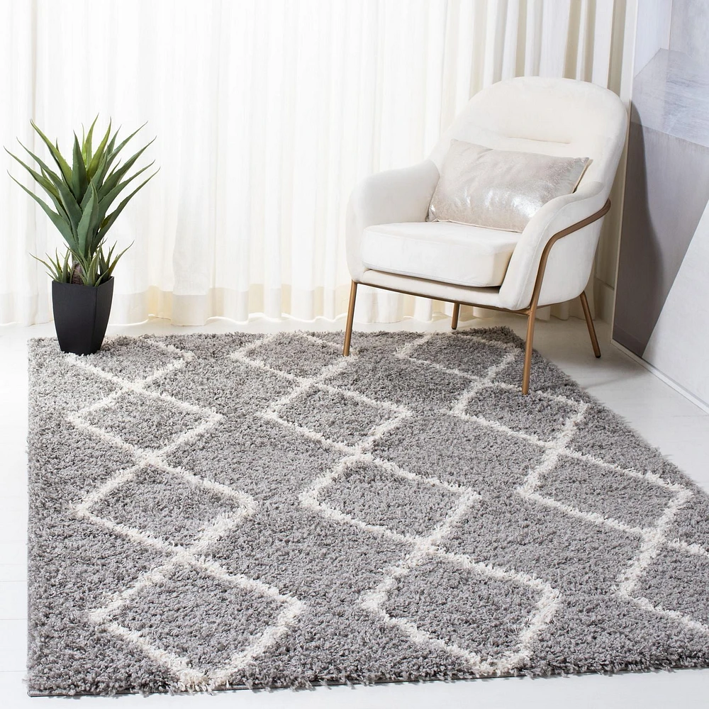 Safavieh Venus Nanda Geometric Shag Area Rug