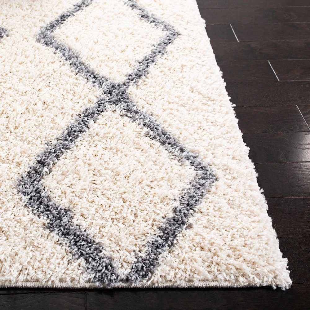 Safavieh Venus Nanda Geometric Shag Area Rug