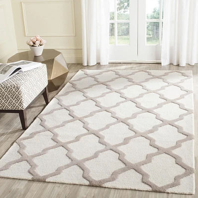 Safavieh Cambridge Liam Geometric Area Rug