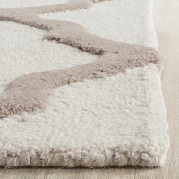 Safavieh Cambridge Liam Geometric Area Rug