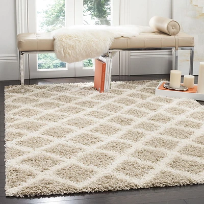 Safavieh Dallas Jerrie Geometric Shag Area Rug