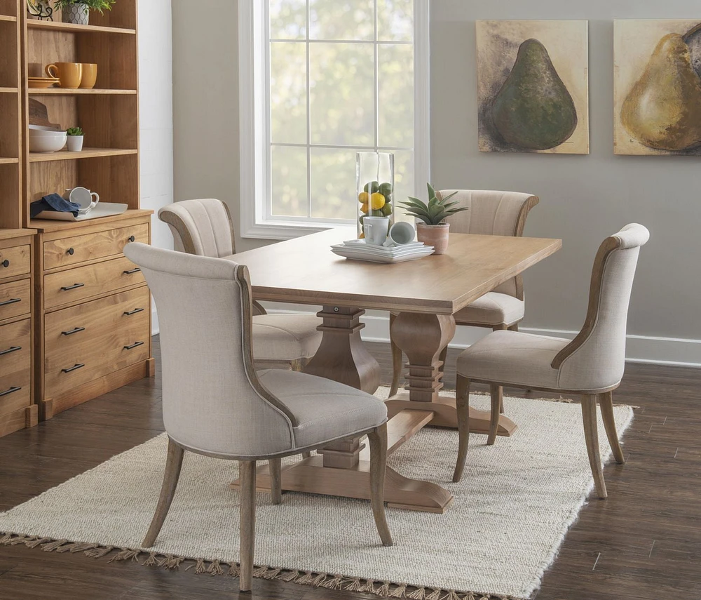 Lucking Dining Table