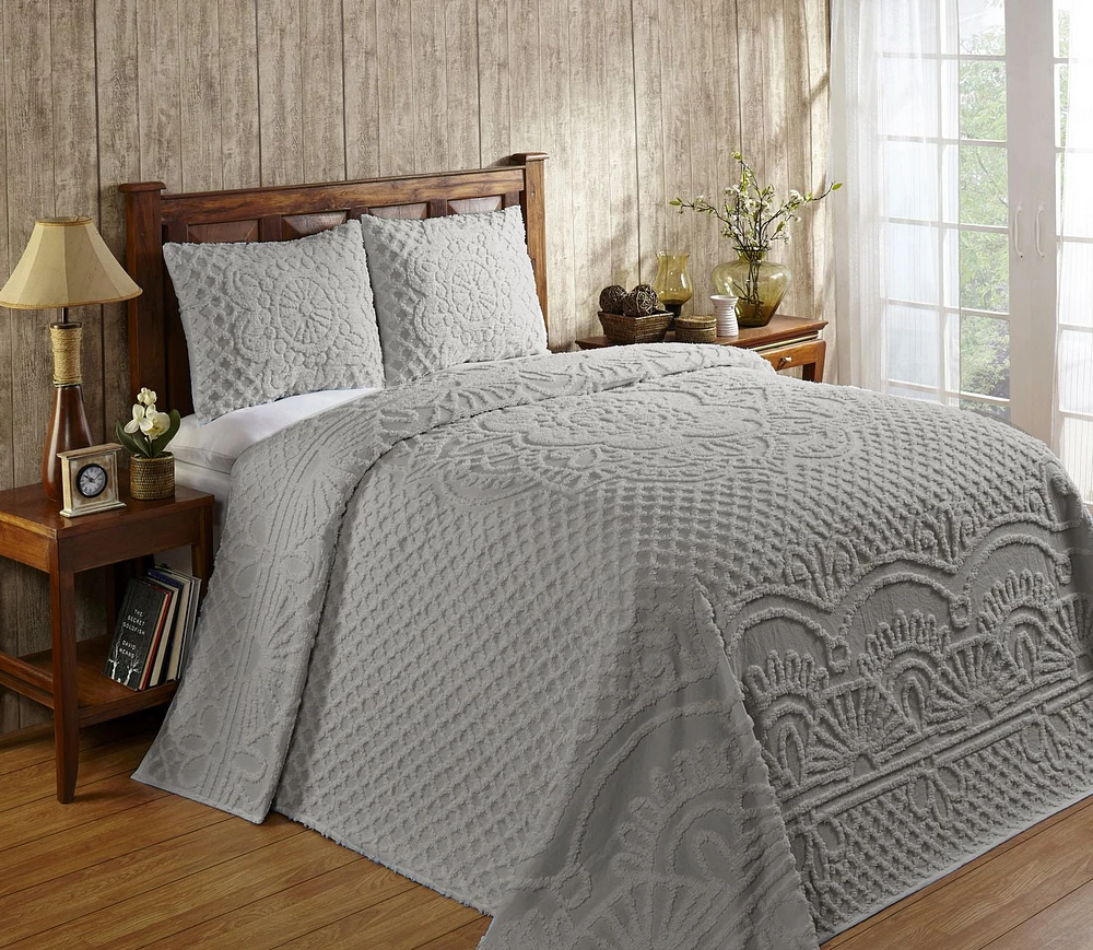 Fabstyles 81x110 White BEDSPREAD: TREVOR