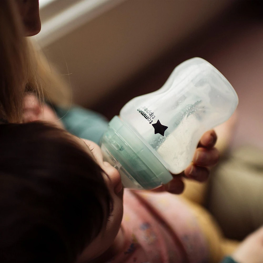 Tommee Tippee Lot de 2 biberons anti-coliques, tétine à débit lent et système unique de ventilation anti-colique, 260 ml Biberons Anti-colique Avance