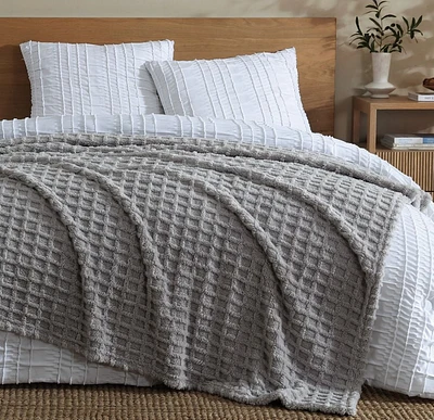 Social Standard by Sanctuary, Jacquard Sherpa Blanket, Cozy, Soft