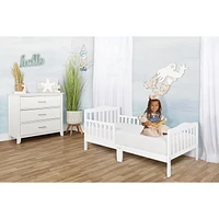 Dream On Me Classic Design Toddler Bed, Model #624