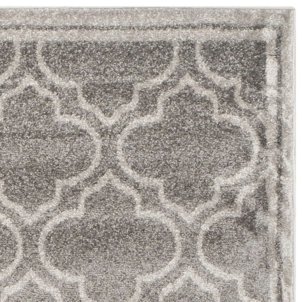 Safavieh Amherst Wilson Geometric Area Rug