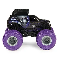 Monster Jam, Official Mohawk Warrior Vs. Stone Crusher Die-Cast Monster Trucks, 1:64 Scale, Kids Toys for Boys Ages 3 and up