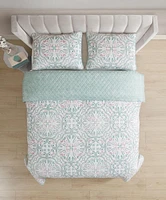 Kristina 3 Piece Reversible Quilt Set