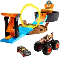 Hot Wheels Monster Trucks Stunt Tire Playset