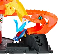 Hot Wheels City Pizza Slam Cobra Attack Playset with 1:64 Scale Toy Car, Ages 3Y+