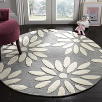 SAFAVIEH Kids Daisy Flowers Area Rug