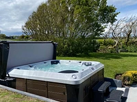 Alberta 6-Person 57 Jet Hot Tub