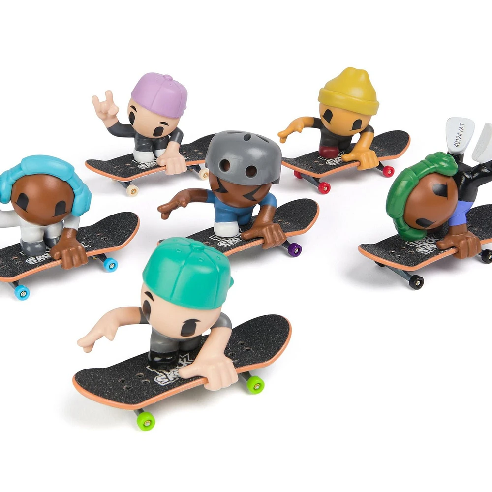 Tech Deck Sk8 Crew, Exclusive Fingerboard with Assistive Figure, Collectible and Customizable Mini Skateboards, Kids Toys for Ages 5 and up (Styles May Vary), Tech Deck Sk8 Crew