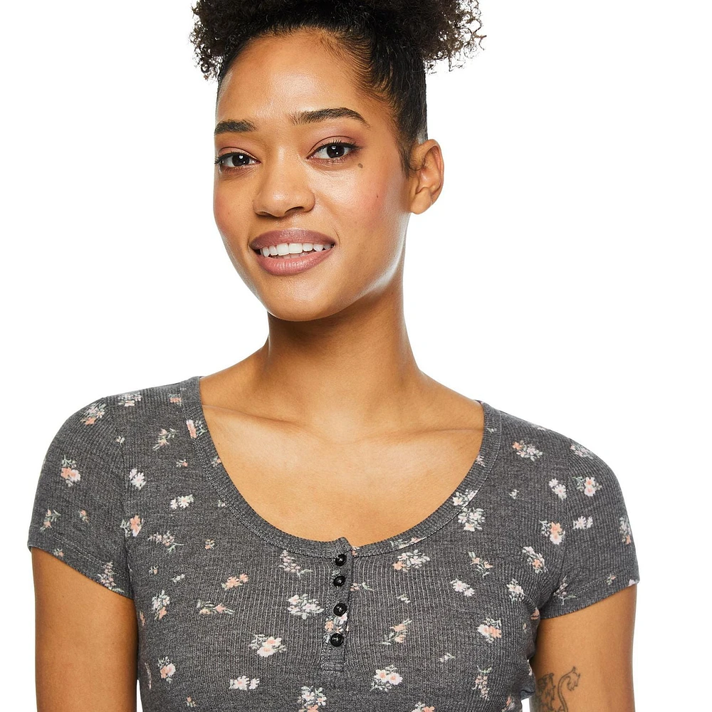 T-shirt henley No Boundaries pour femmes Tailles TP–TTG