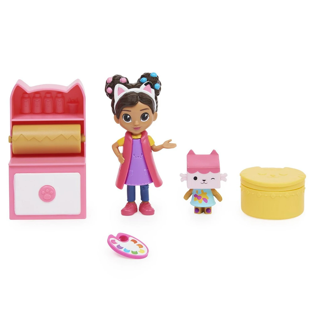 Gabby’s Dollhouse, Art Studio Set with 2 Toy Figures, 2 Accessories, Delivery and Furniture Piece, Kids Toys for Ages 3 and up