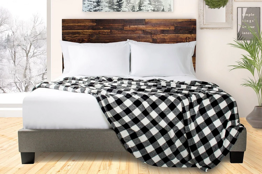 Safdie & Co. Blanket Buffalo Plaid Black