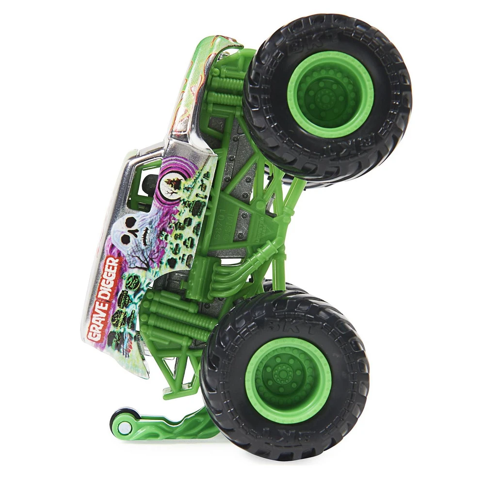 Monster Jam, Official Grave Digger Monster Truck, Die-Cast Vehicle, Legacy Trucks Series, 1:64 Scale