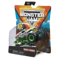 Monster Jam, Official Grave Digger Monster Truck, Die-Cast Vehicle, Legacy Trucks Series, 1:64 Scale