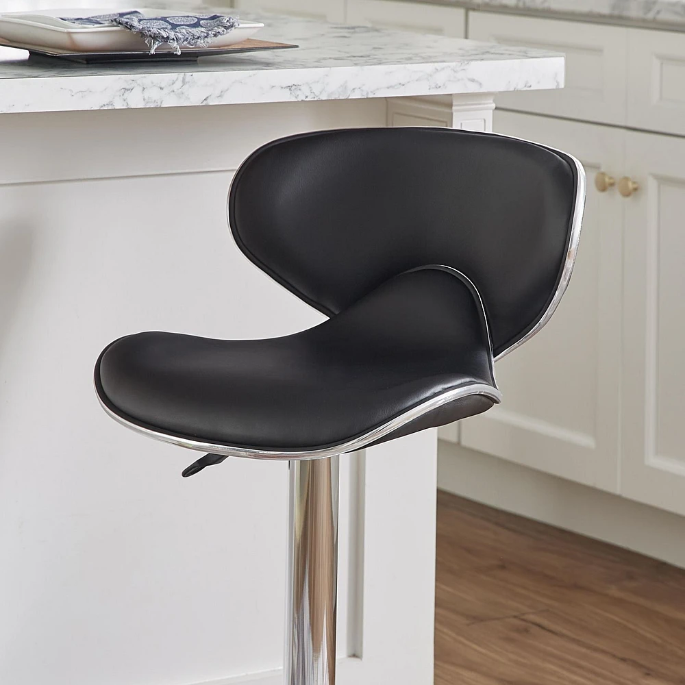 Seith Barstool, Black