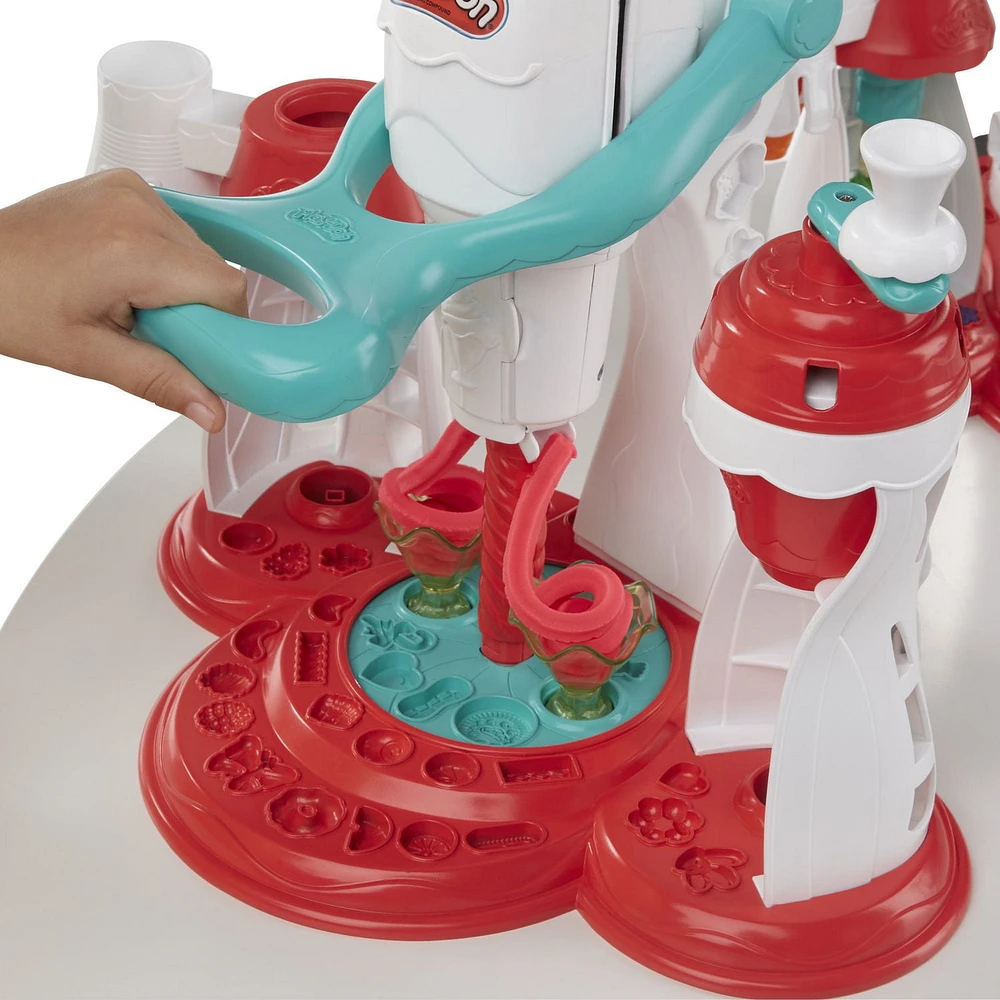 Play-Doh Kitchen Creations Ultimate Swirl Ice Cream Maker