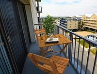 Table de bistrot pliante en acacia Sydne