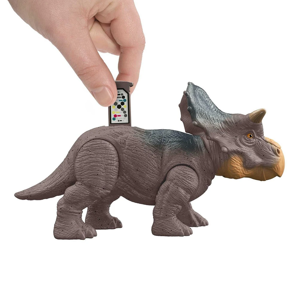 Jurassic World Ferocious Pack Nasutoceratops Dinosaur Figure