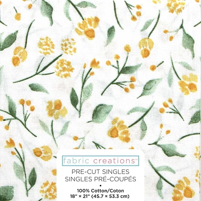 Tissu pré-coupé Fat Quarter de Fabric Creations blanc avec des fleurs jaunes sur tige - 18" x 21" / 45cm x 53cm 18" x 21" / 45cm x 53cm