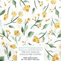 Tissu pré-coupé Fat Quarter de Fabric Creations blanc avec des fleurs jaunes sur tige - 18" x 21" / 45cm x 53cm 18" x 21" / 45cm x 53cm