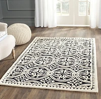 SAFAVIEH Cambridge Leslie Geometric Area Rug