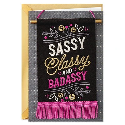 Carte de fête pour les femmes – Signature de Hallmark (Drapeau « Sassy and Classy »)