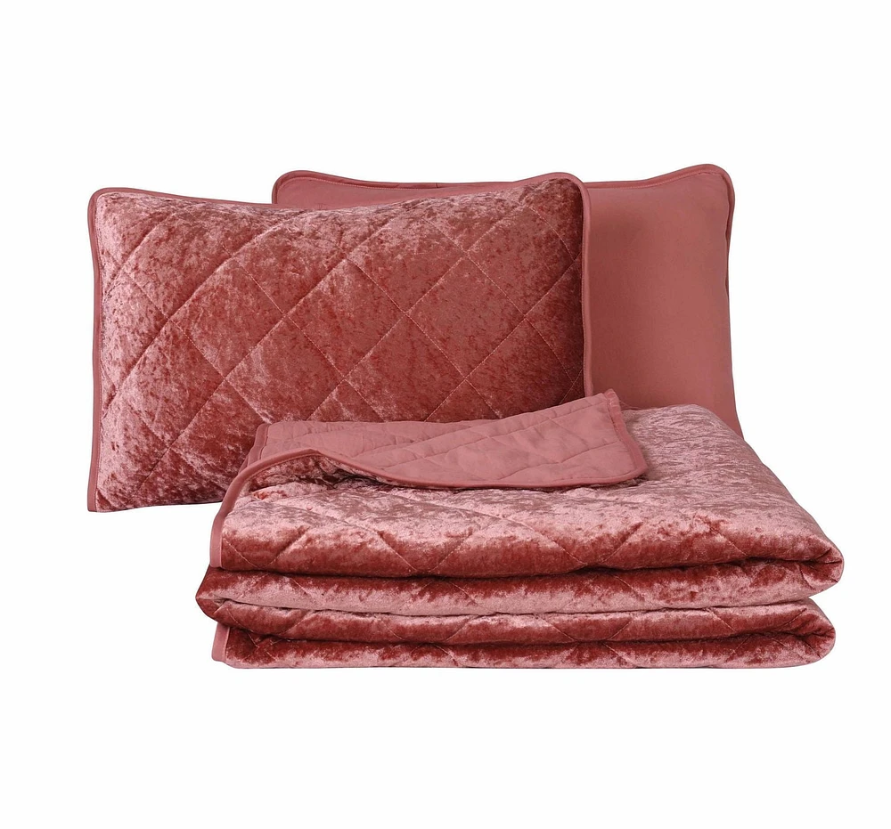 Swift Home Diamond Velvet Quilt Set