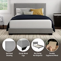 Lit plateforme rembourré Skylar avec garniture de tête de clou, par Hillsdale Living Essentials