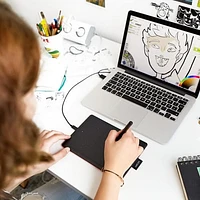 ONE BY WACOM SMALL - FRENCH