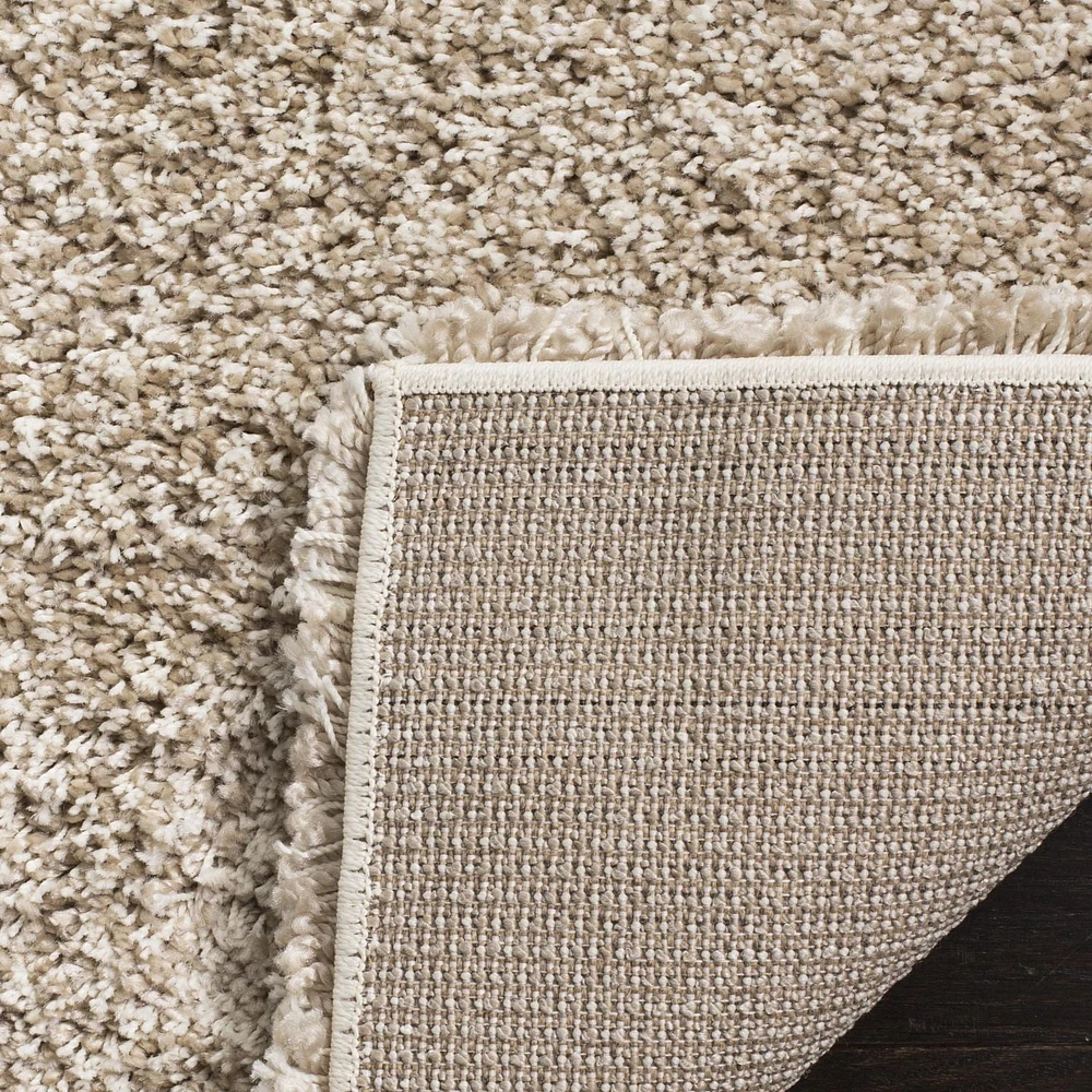 Safavieh California Solid Plush Shag Area Rug